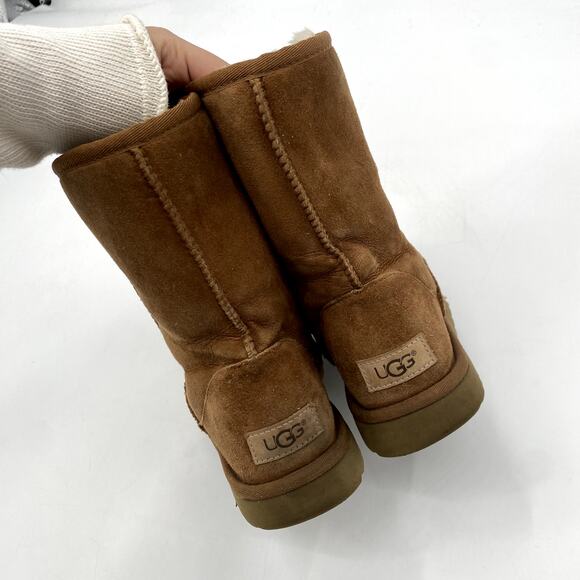 UGG tan brown short shearling boots - Picture 5 of 6